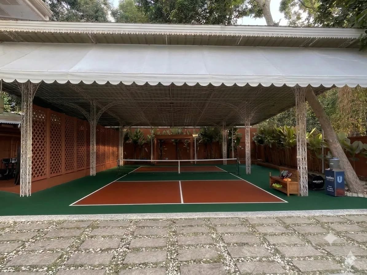 Hermit Estate & Pickleball Court