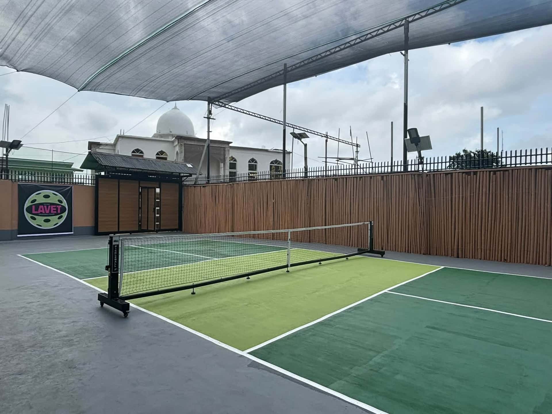 Lavet pickleball court baloi